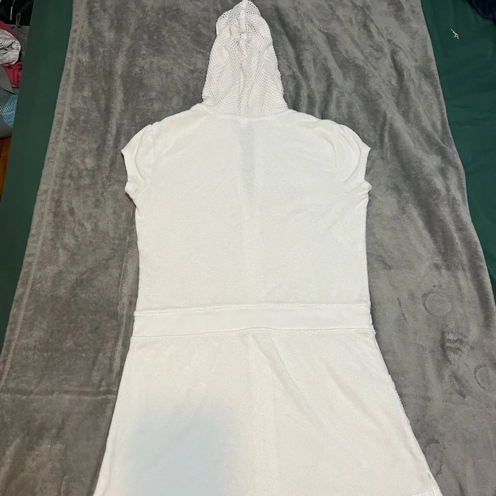 #38 White cover up